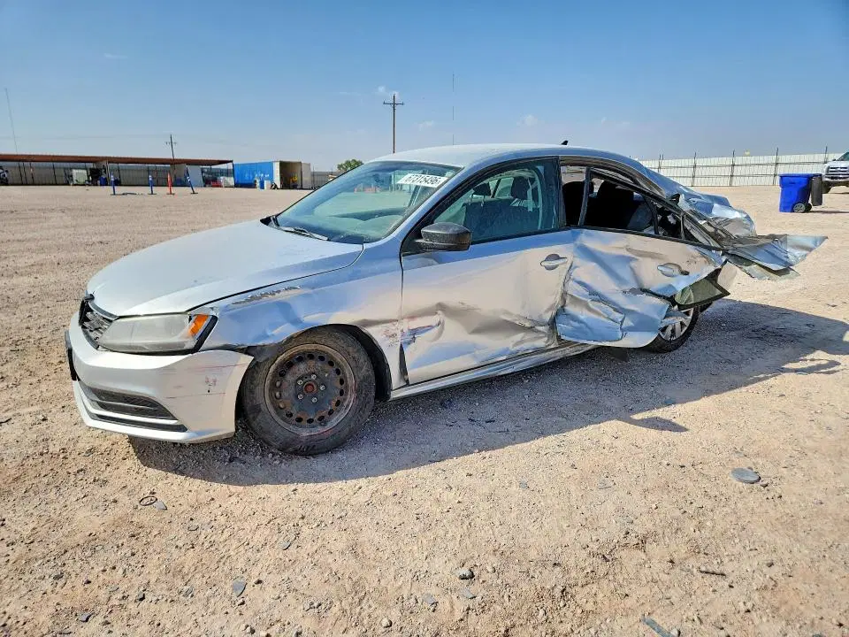 3VW167AJ7GM300299 — 2016 Volkswagen Jetta, Передняя часть, фото до ремонта