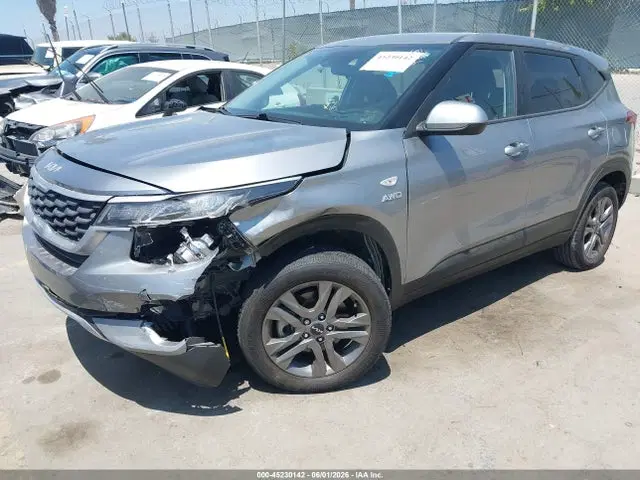 2023 KIA Seltos Lx VIN KNDEPCAA6P7442972 фото 2