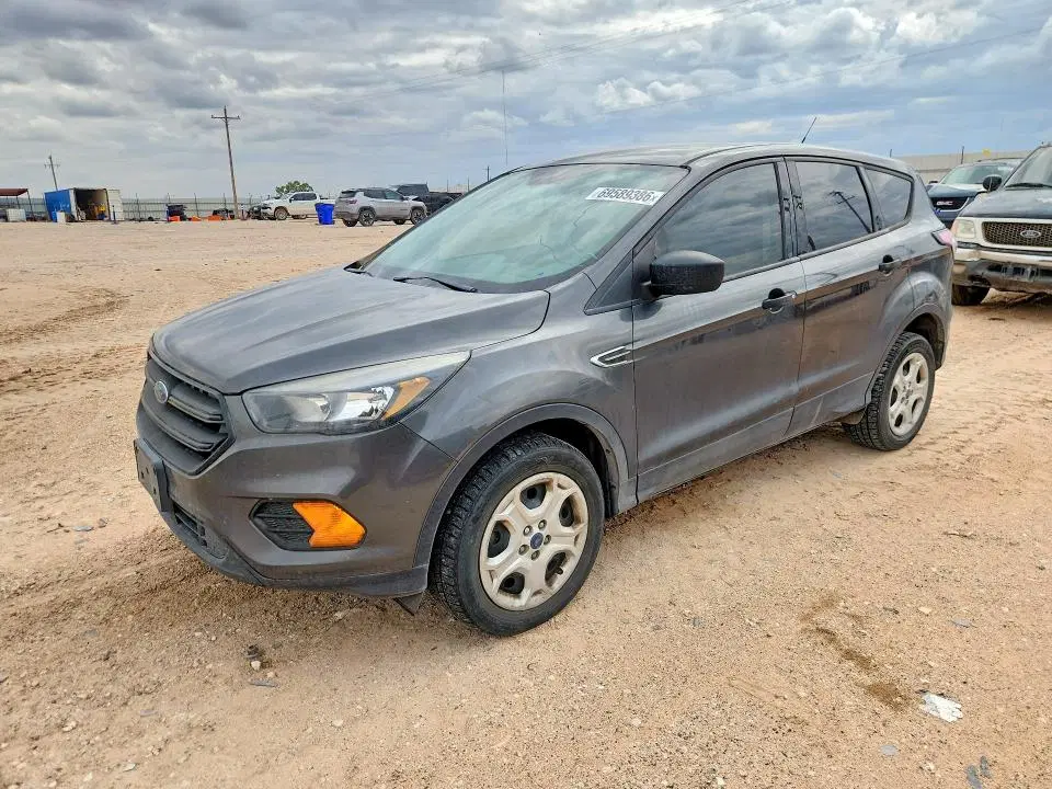 1FMCU0F78JUB72448 — 2018 Ford Escape, Задняя часть, фото до ремонта