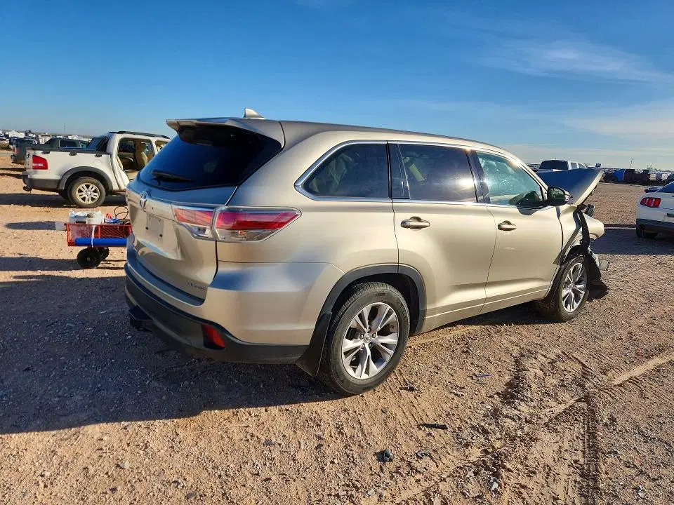 2015 TOYOTA HIGHLANDER VIN 5TDBKRFH3FS109076 фото 3