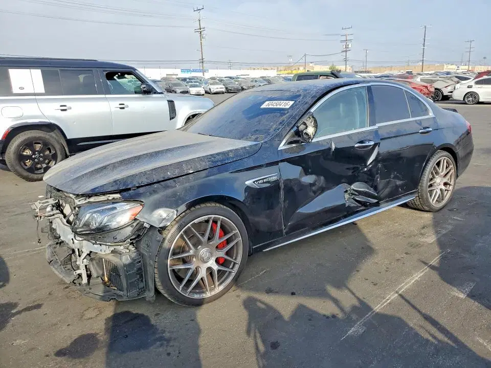 WDDZF8KB6KA611544 — 2019 Mercedes-Benz E, передняя часть, фото до ремонта
