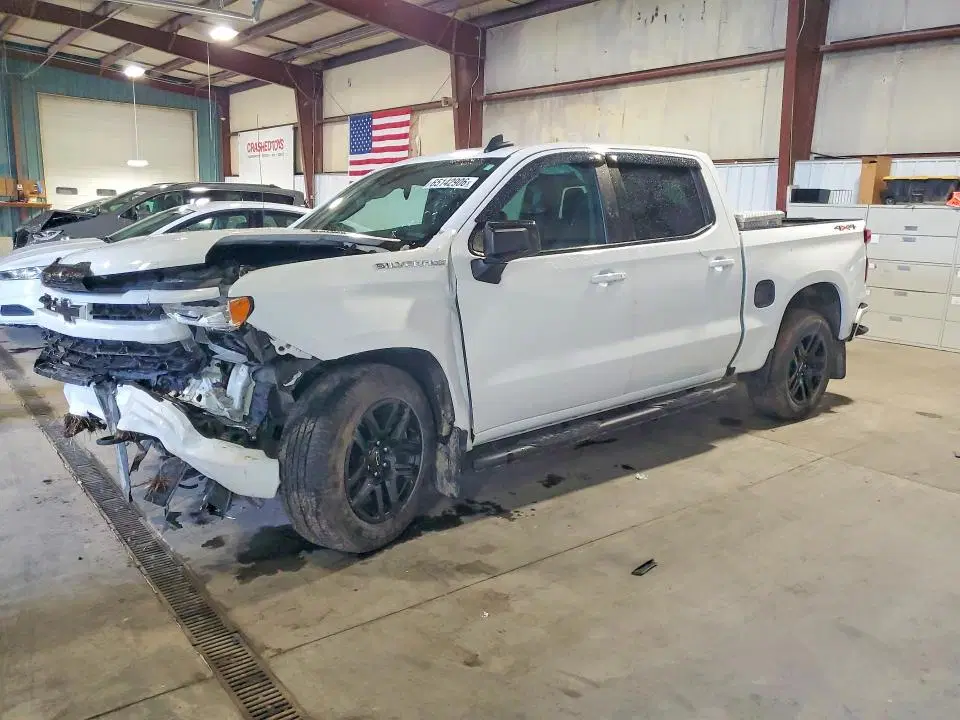 3GCUDEET1NG588144 — 2022 Chevrolet Silverado, Передняя часть, фото до ремонта