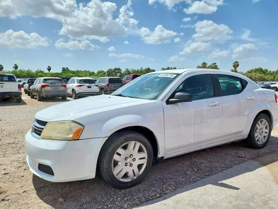 1C3CDZAG2DN760378 — 2013 Dodge Avenger, мелкие вмятины и царапины, фото до ремонта