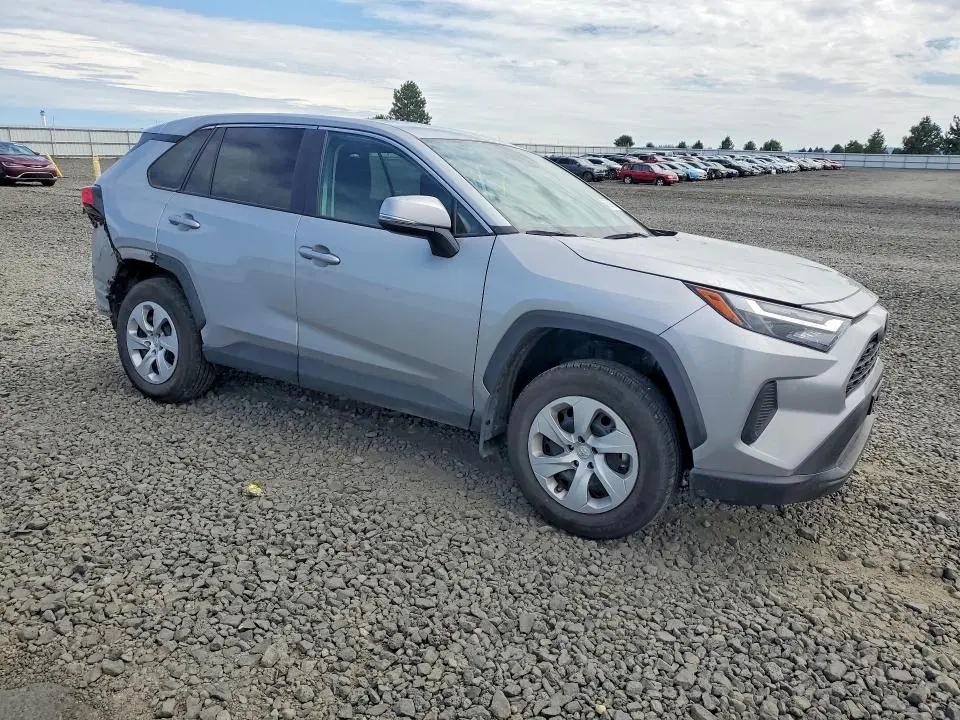 2025 Toyota RAV4 VIN 2T3G1RFV5SW561425 фото 4