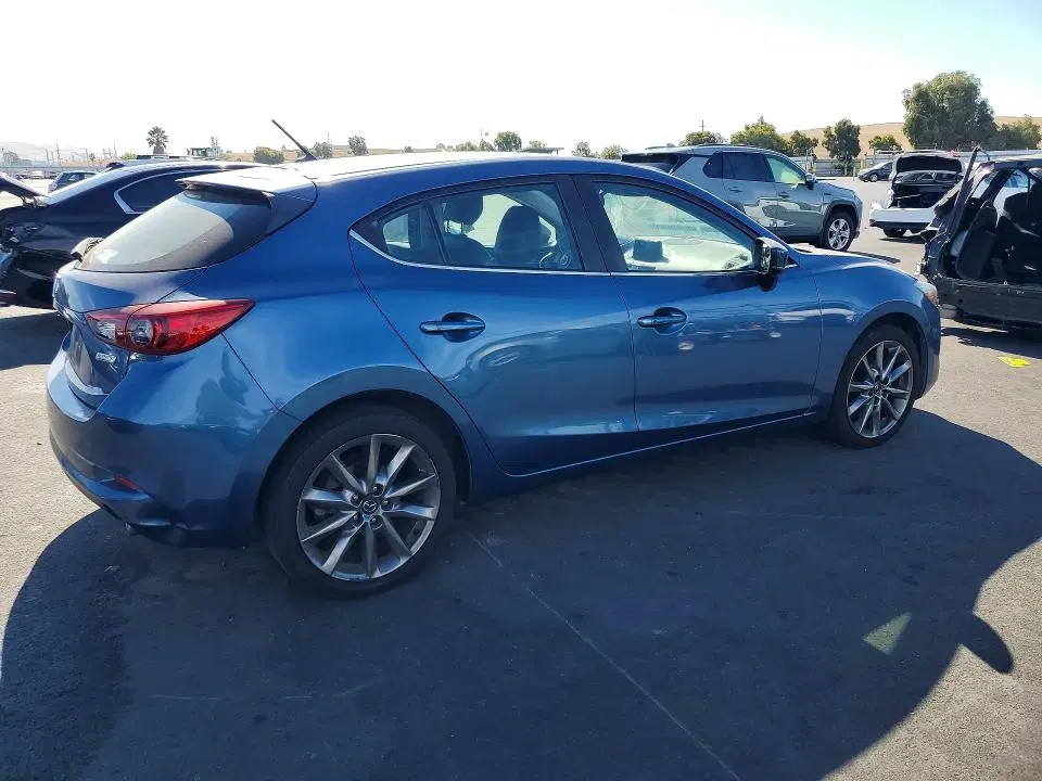 2018 Mazda 3 VIN 3MZBN1L34JM178107 фото 3