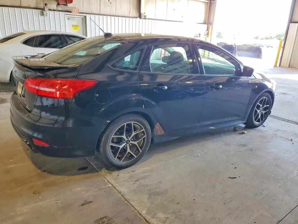 2016 FORD FOCUS VIN 1FADP3F24GL230033 фото 3