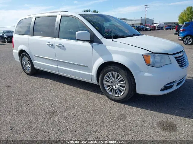 2C4RC1CG5FR644170 — 2015 Chrysler Town &amp; Country Touring, Задняя часть, фото до ремонта