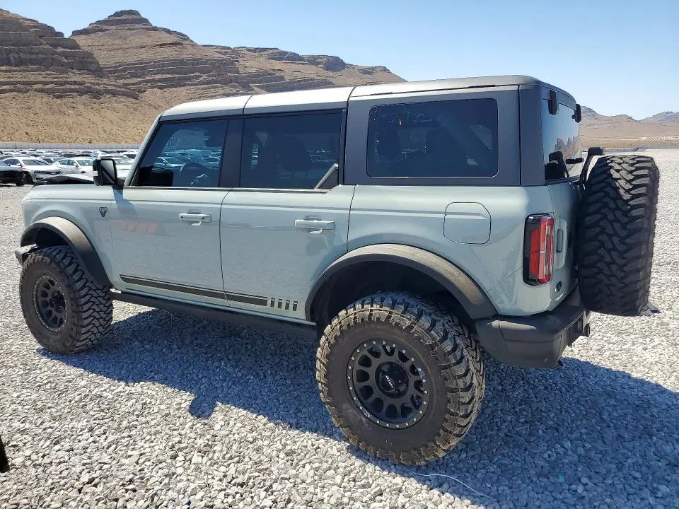 2021 Ford Bronco VIN 1FMEE5EP7MLA42031 фото 2