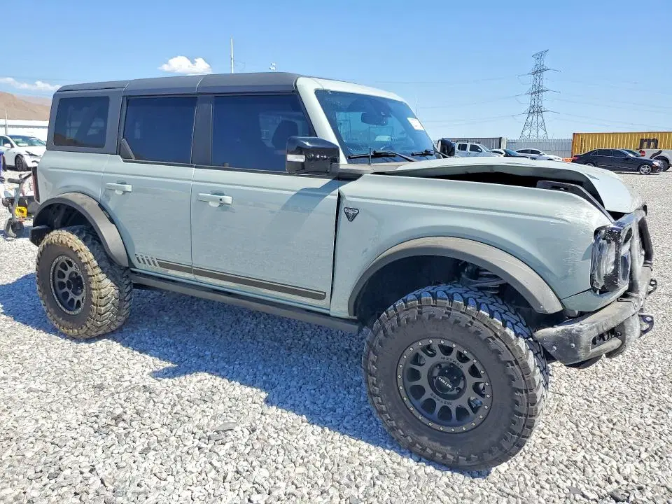 2021 Ford Bronco VIN 1FMEE5EP7MLA42031 фото 4