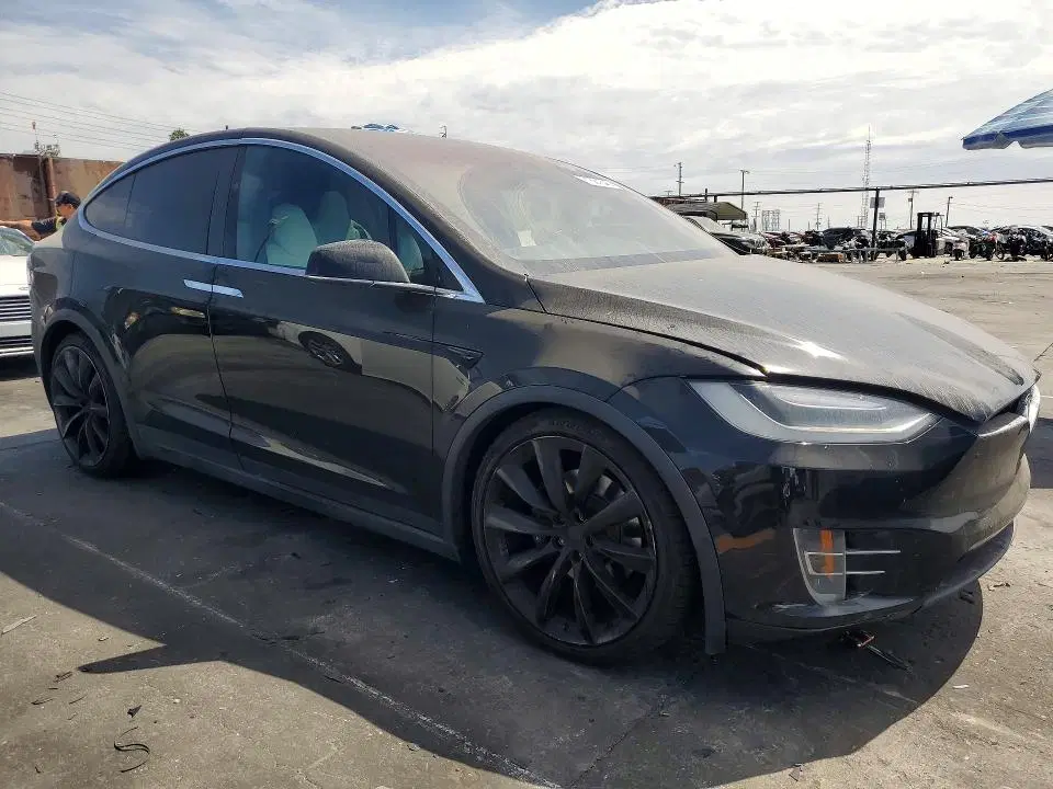 2016 Tesla MODEL X VIN 5YJXCBE25GF027167 фото 4