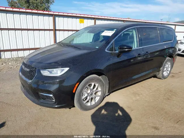 2024 Chrysler Pacifica Touring L VIN 2C4RC1BG7RR101750 фото 2