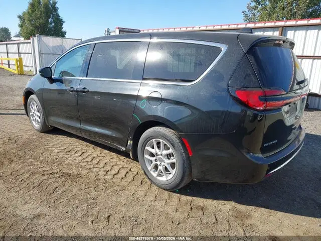 2024 Chrysler Pacifica Touring L VIN 2C4RC1BG7RR101750 фото 3