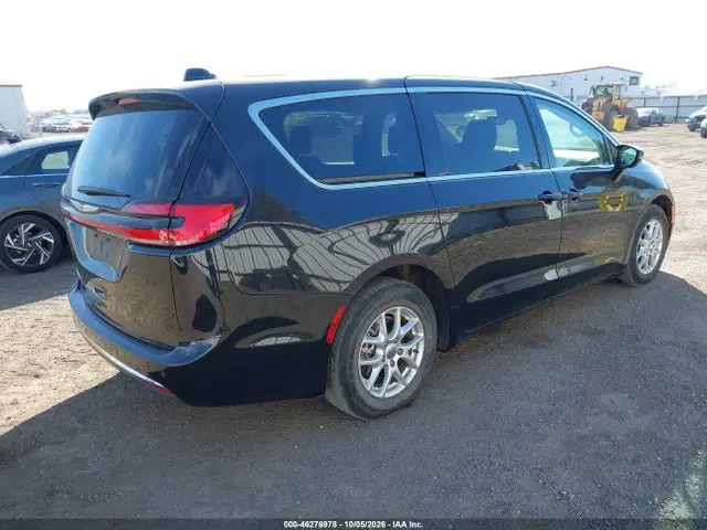2024 Chrysler Pacifica Touring L VIN 2C4RC1BG7RR101750 фото 4