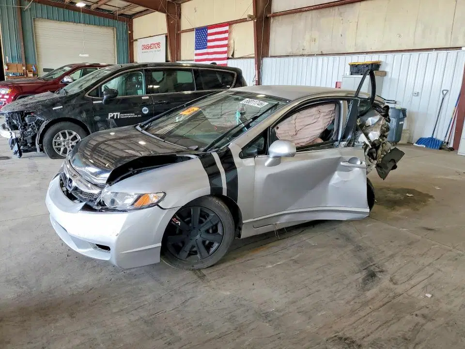 2HGFA1F56BH309696 — 2011 Honda Civic, Задняя часть, фото до ремонта