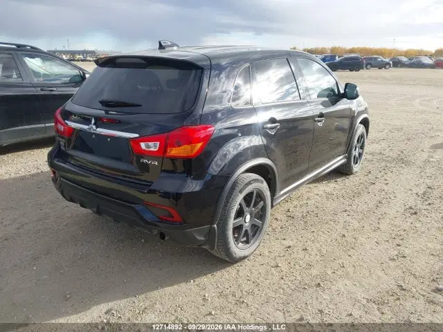 2018 Mitsubishi RVR SE VIN JA4AJ3AU0JU603166 фото 4