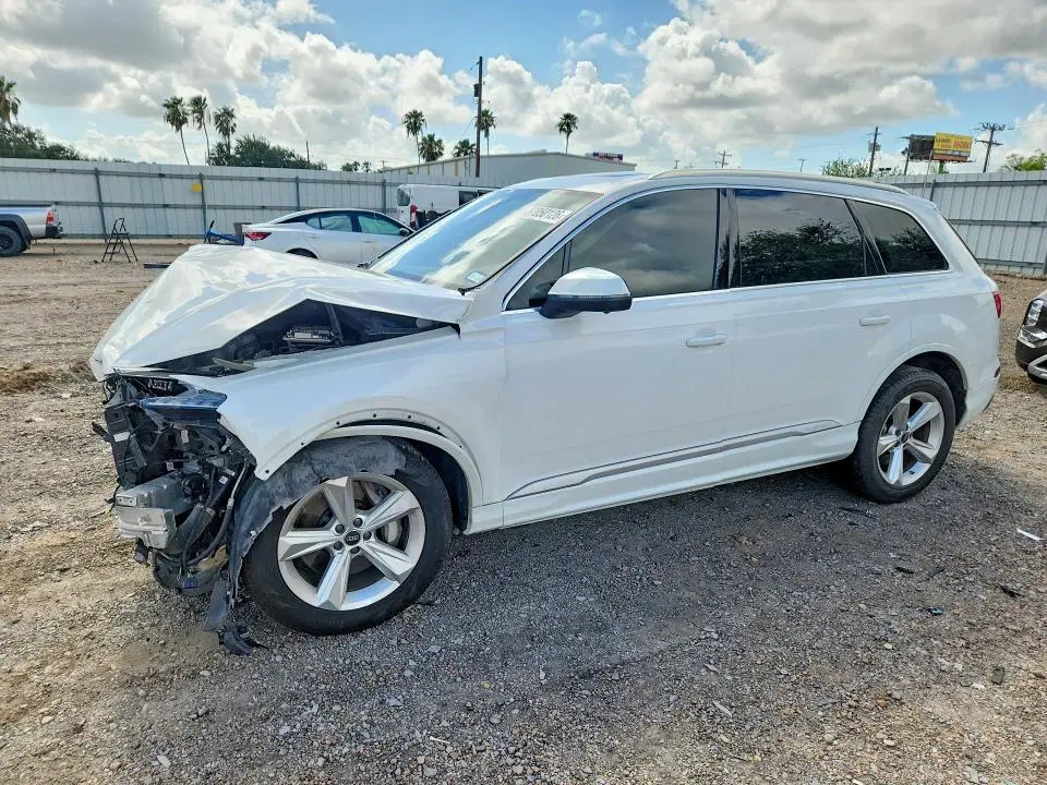 WA1LCBF76PD021646 — 2023 Audi Q7, Передняя часть, фото до ремонта