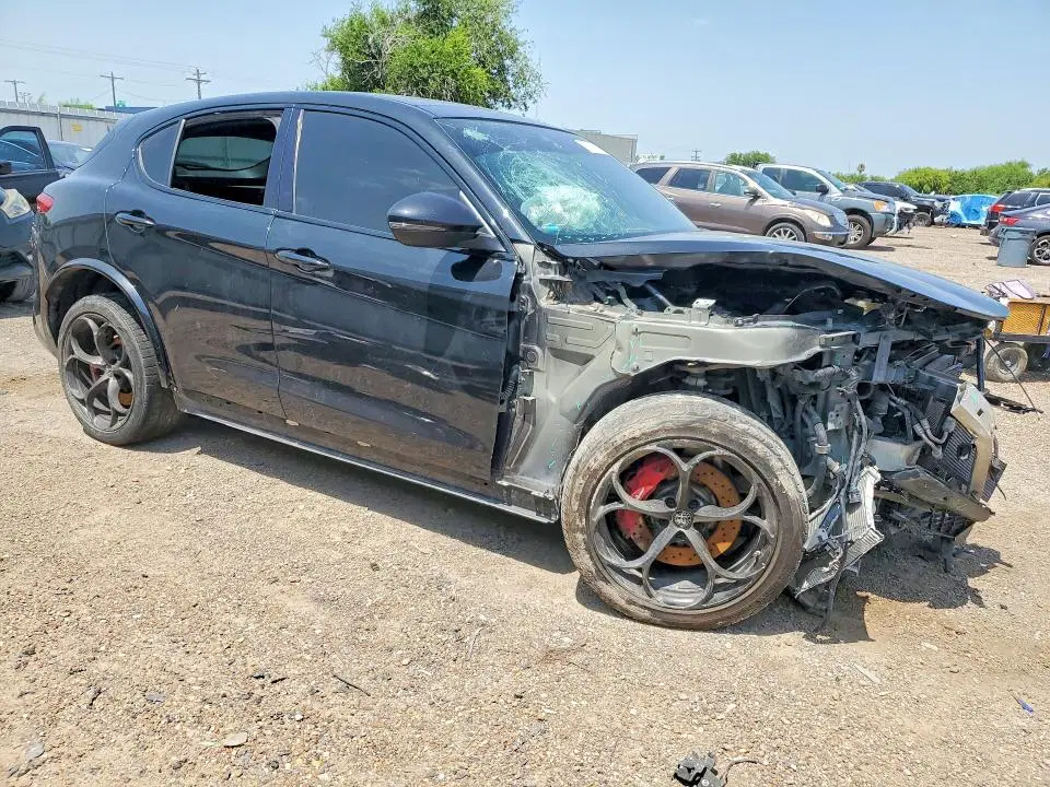 2018 ALFA ROMEO STELVIO VIN ZASFAKEV6J7C15633 фото 4