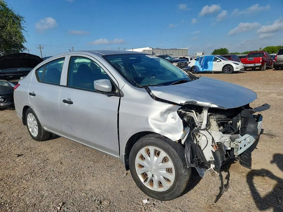 2019 NISSAN VERSA VIN 3N1CN7APXKL820596 фото 4