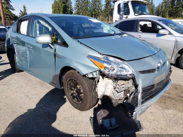 JTDKN3DU7E1774112 — 2014 Toyota Prius, Естественный износ, фото до ремонта