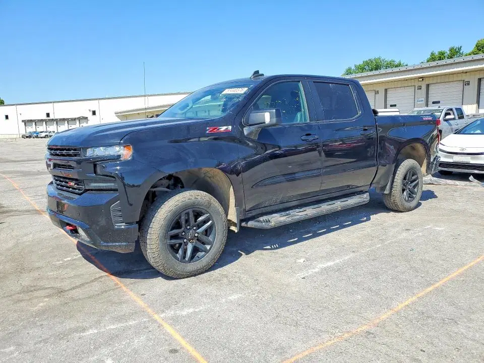 3GCPYFEDXKG204518 — 2019 Chevrolet Silverado, Повреждения со всех сторон, фото до ремонта