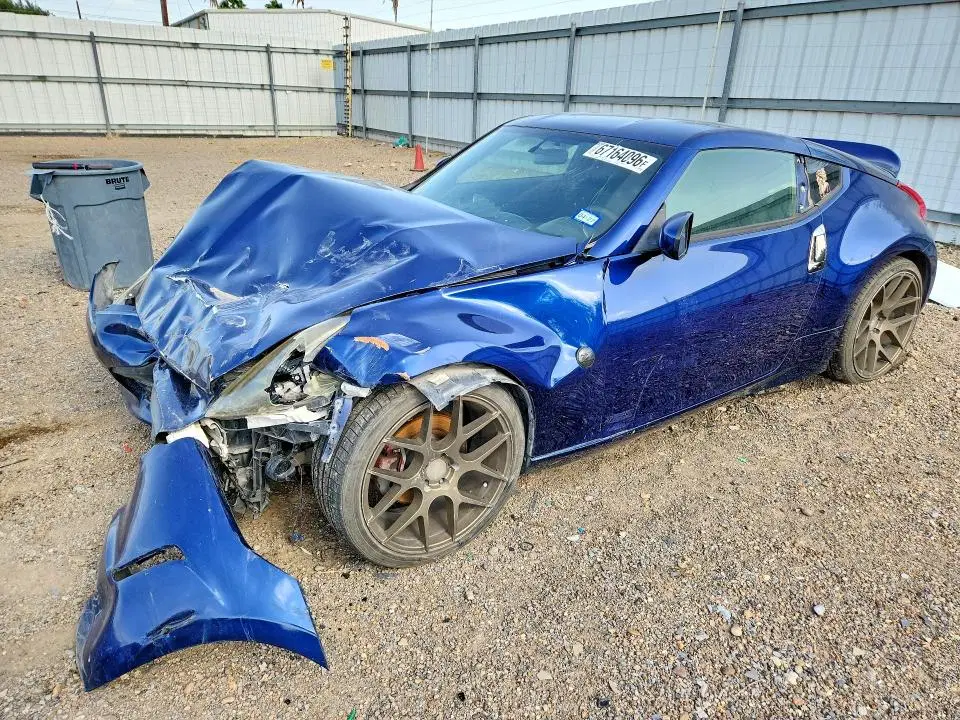 JN1AZ4EH3HM950957 — 2017 Nissan 370Z, Передняя часть, фото до ремонта