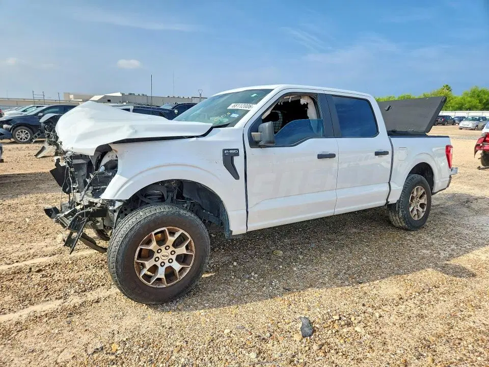 1FTFW1P84NKE90142 — 2022 Ford F150, передняя часть, фото до ремонта