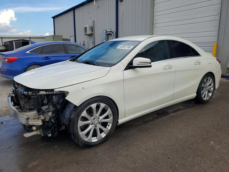 WDDSJ4EBXFN176417 — 2015 Mercedes-Benz CLA, передняя часть, фото до ремонта