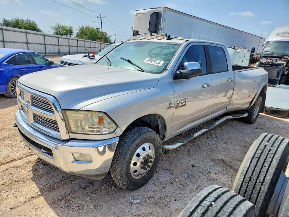 3C63RRJL7DG591694 — 2013 RAM 3500, повреждения со всех сторон, фото до ремонта
