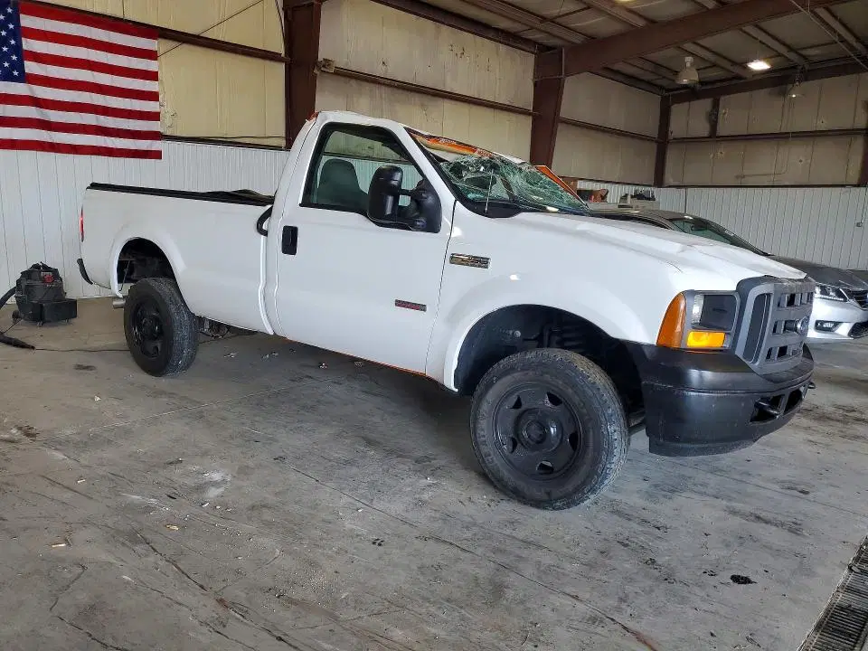 2005 FORD F250 VIN 1FTSF21P15EC42076 фото 4
