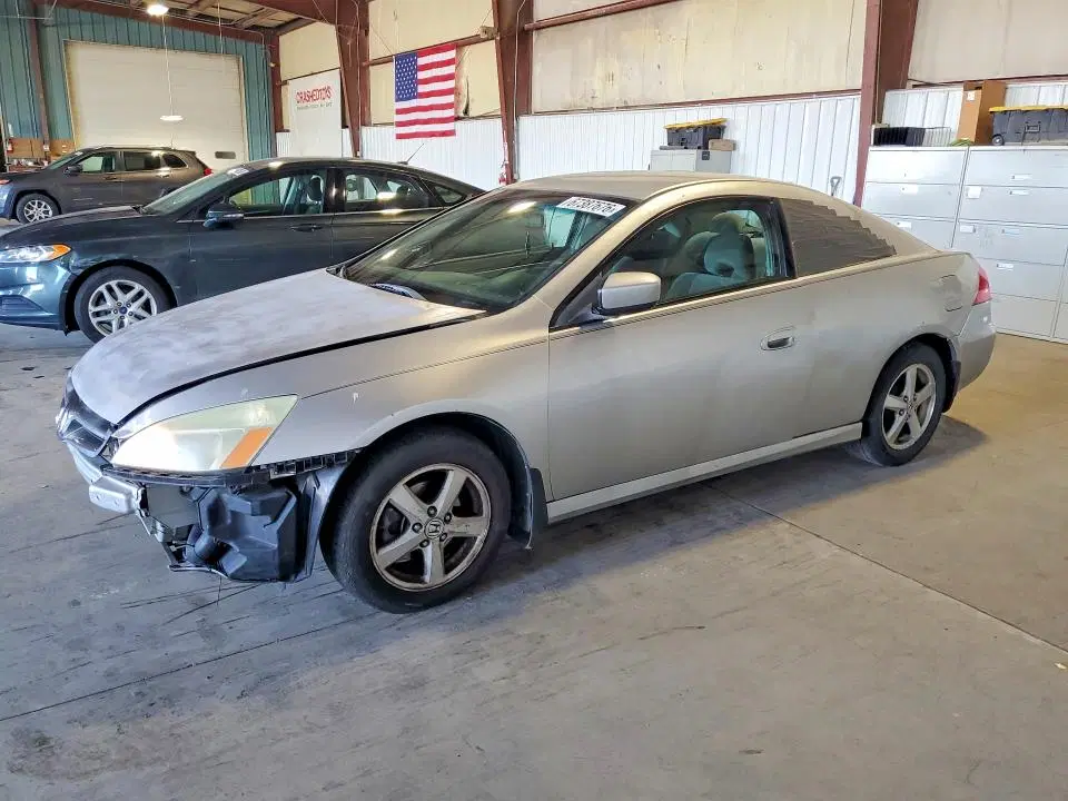 1HGCM72347A002759 — 2007 Honda Accord, Передняя часть, фото до ремонта
