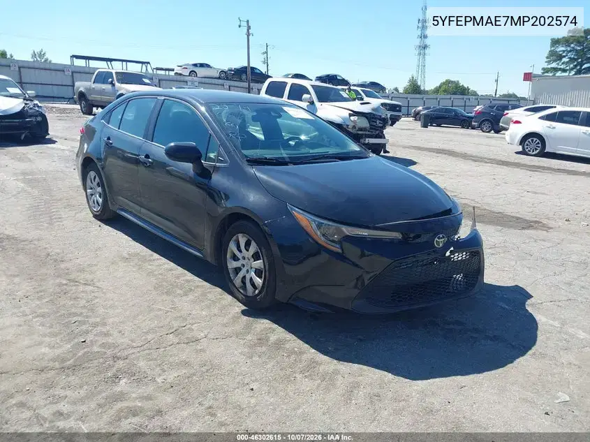 5YFEPMAE7MP202574 — 2021 Toyota Corolla, передняя часть, фото до ремонта