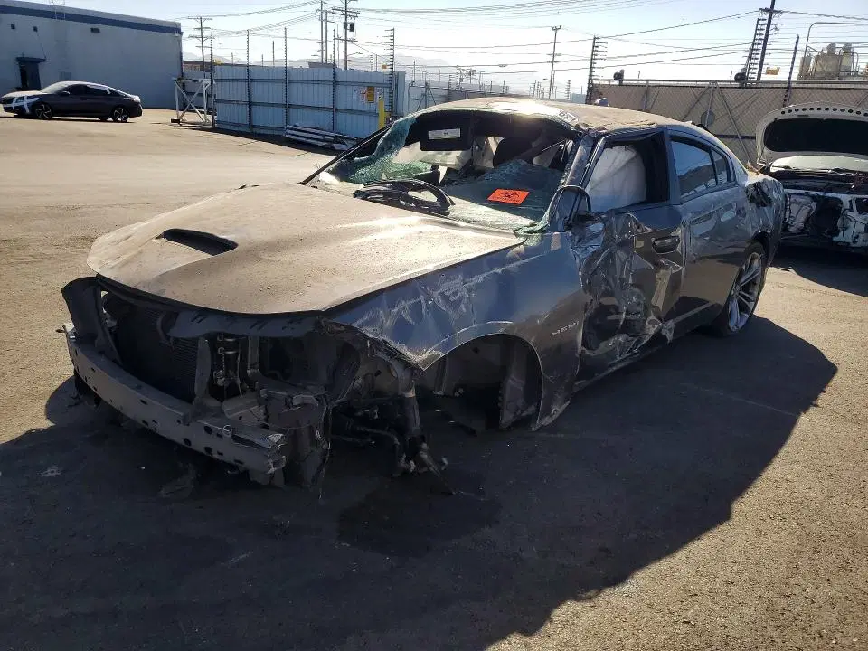 2C3CDXCT2LH241823 — 2020 Dodge Charger, опрокидывание, фото до ремонта