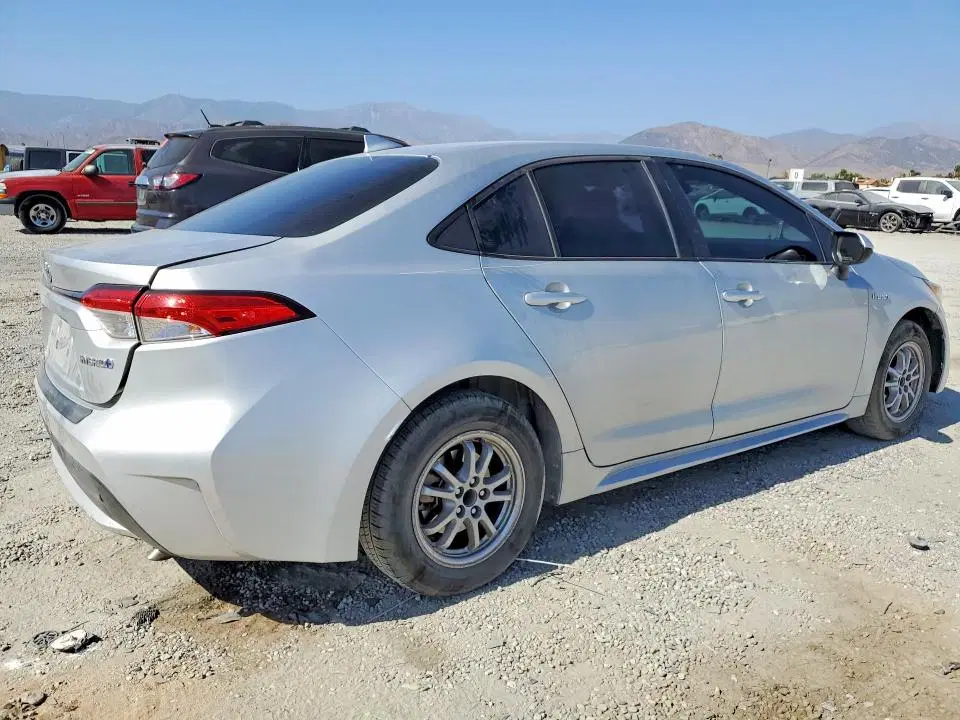 2021 Toyota Corolla VIN JTDEAMDE3MJ016290 фото 3