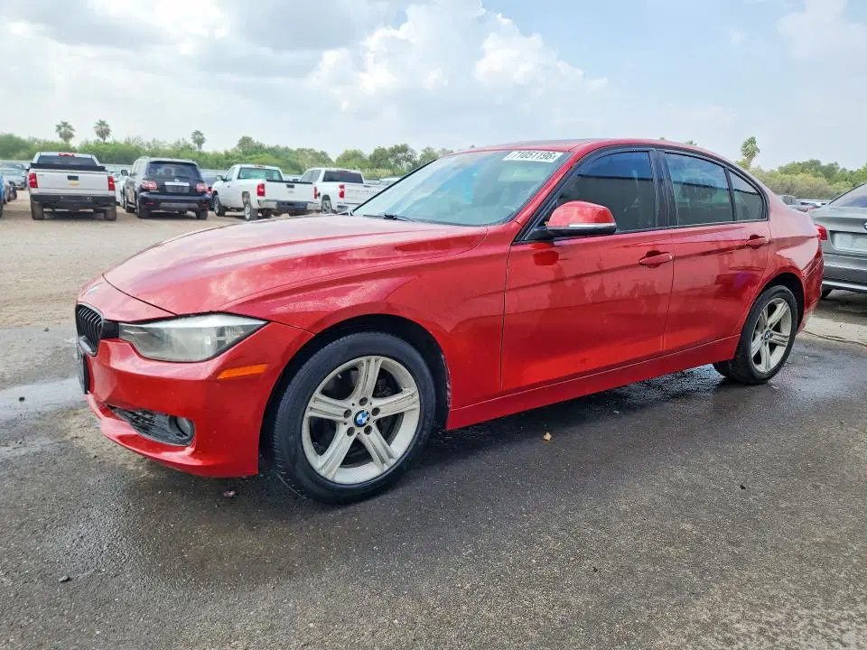 WBA3B5C54EF599787 — 2014 BMW 328, передняя часть, фото до ремонта
