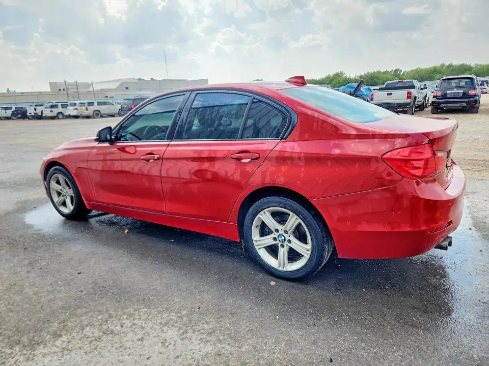 2014 BMW 328 VIN WBA3B5C54EF599787 фото 2