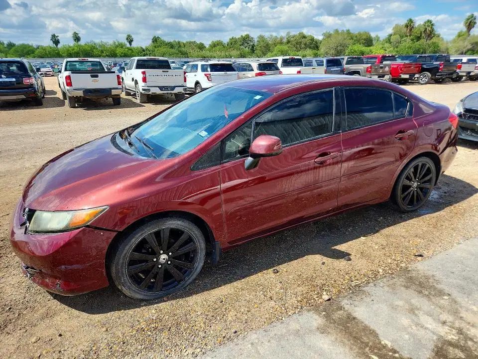 2HGFB2F58CH541110 — 2012 Honda Civic, Повреждения со всех сторон, фото до ремонта