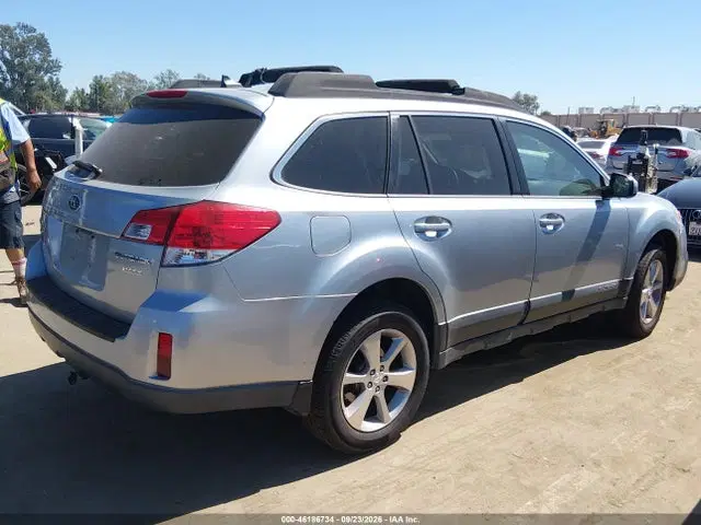 2014 Subaru Outback 2.5i Limited VIN 4S4BRBLC5E3306497 фото 4