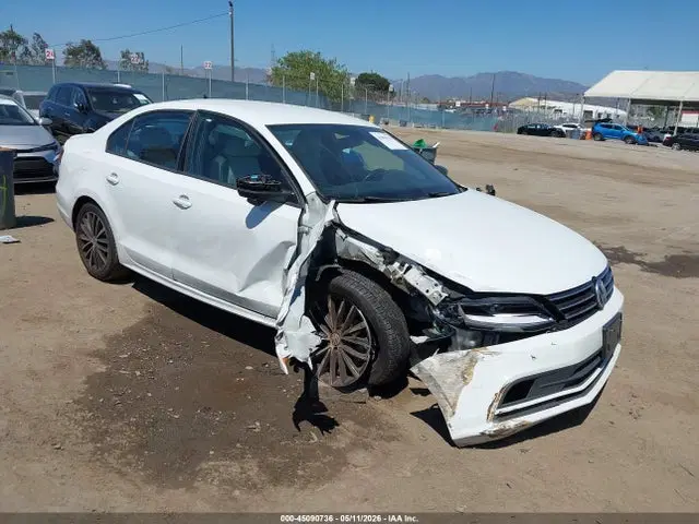 3VWD17AJ1HM406891 — 2017 Volkswagen Jetta 1.8T Sport, Передняя часть справа (Right Front), фото до ремонта