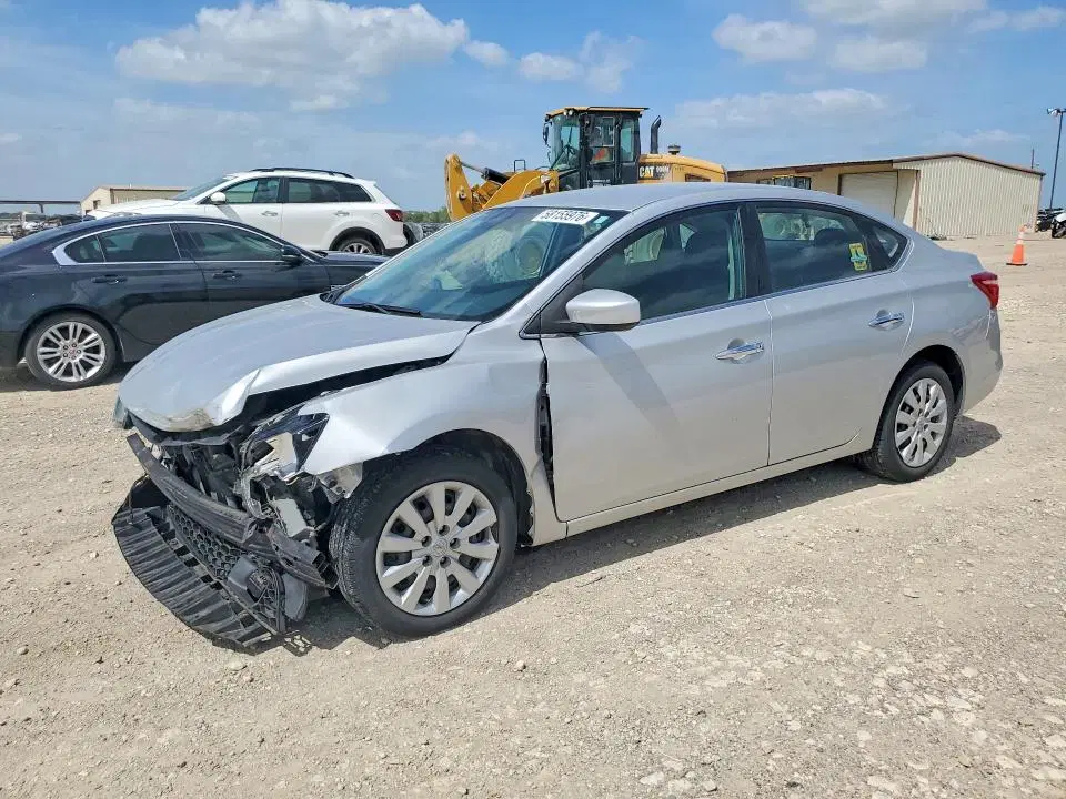 3N1AB7AP0JY211003 — 2018 Nissan Sentra, Передняя часть (Front End), фото до ремонта