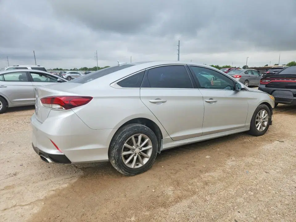 2018 HYUNDAI SONATA VIN 5NPE24AF2JH674262 фото 3