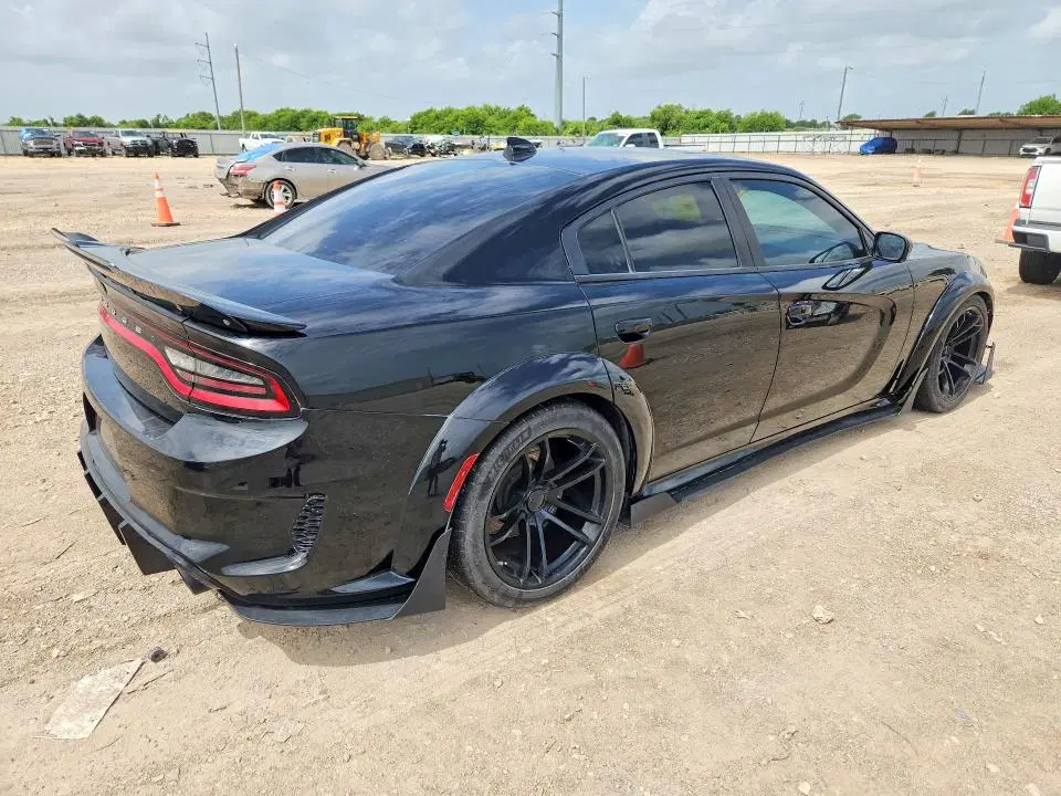 2C3CDXGJ7JH173055 — 2018 Dodge Charger, WATER/FLOOD, фото до ремонта