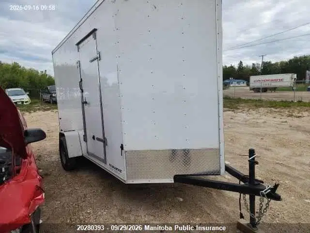 1UK500E15N1107064 — 2022 Utility Trailer Interstate, град, фото до ремонта