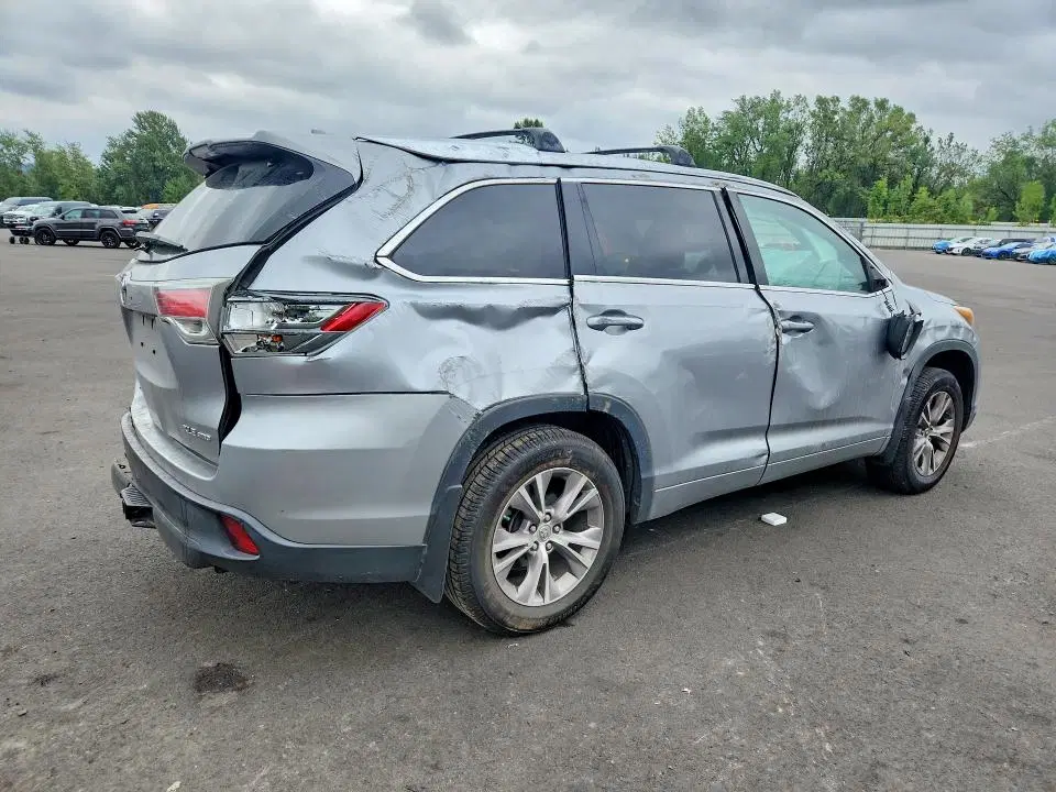 2015 Toyota Highlander VIN 5TDJKRFH8FS142800 фото 3
