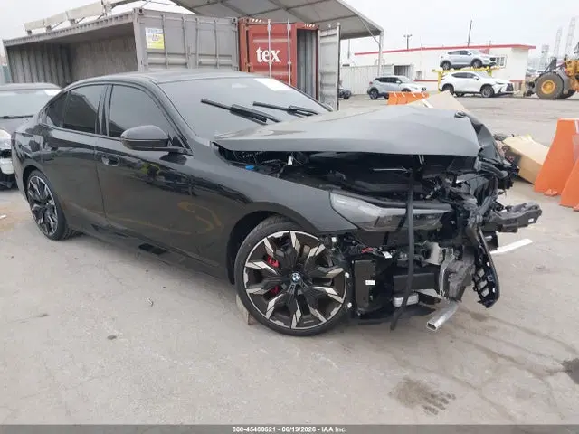 WBA43FJ09TCX59577 — 2026 BMW 530I, Передняя часть, фото до ремонта
