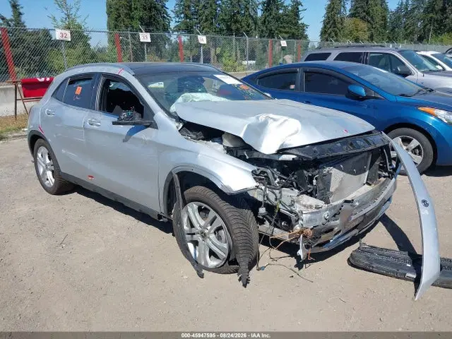 WDCTG4GB4LU027832 — 2020 Mercedes-Benz Gla 250 4MATIC, Передняя часть, фото до ремонта