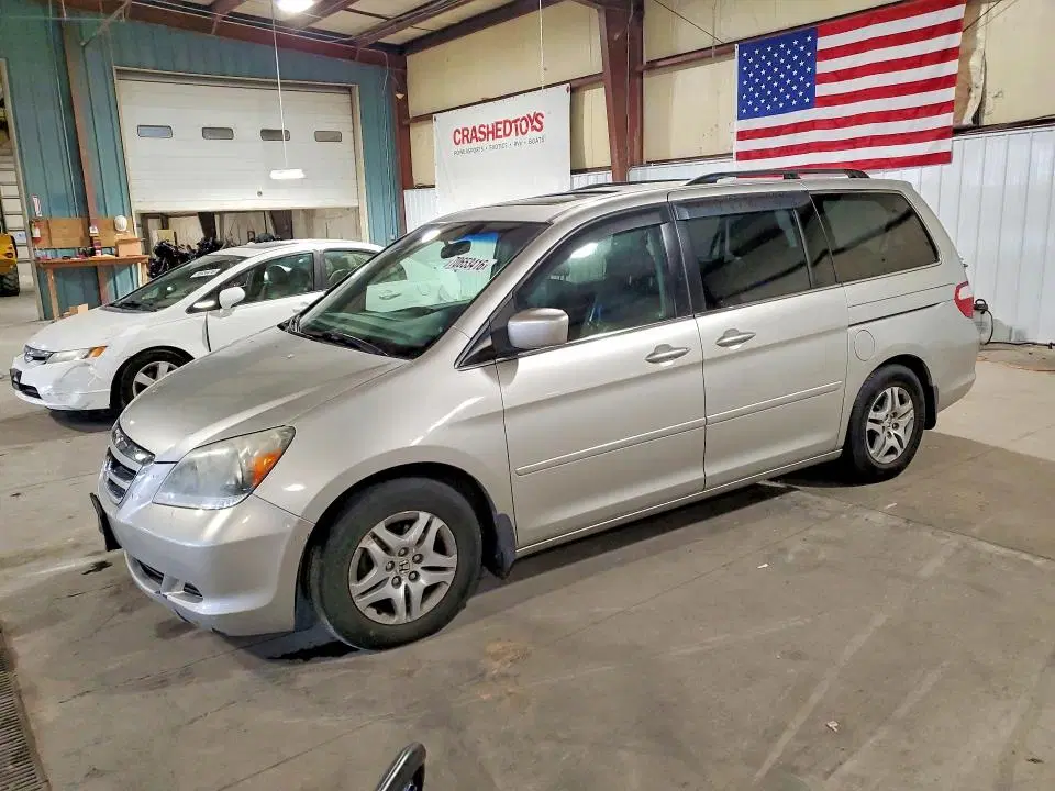 5FNRL38696B414073 — 2006 Honda Odyssey, Передняя часть, фото до ремонта