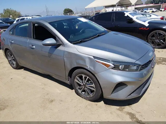 3KPF24AD7NE457335 — 2022 Kia Forte Lxs, Right Front, фото до ремонта