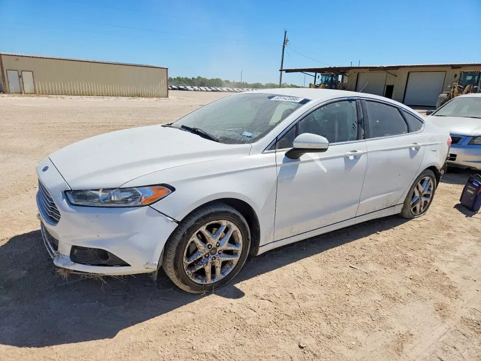 3FA6P0HD7FR207304 — 2015 Ford Fusion, Задняя часть (Rear End), фото до ремонта
