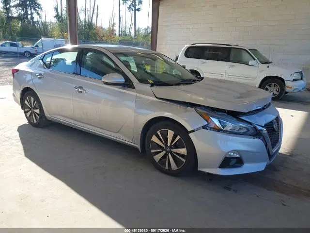 1N4BL4DV4LC245860 — 2020 Nissan Altima SV FWD, Передняя часть (Front End), фото до ремонта