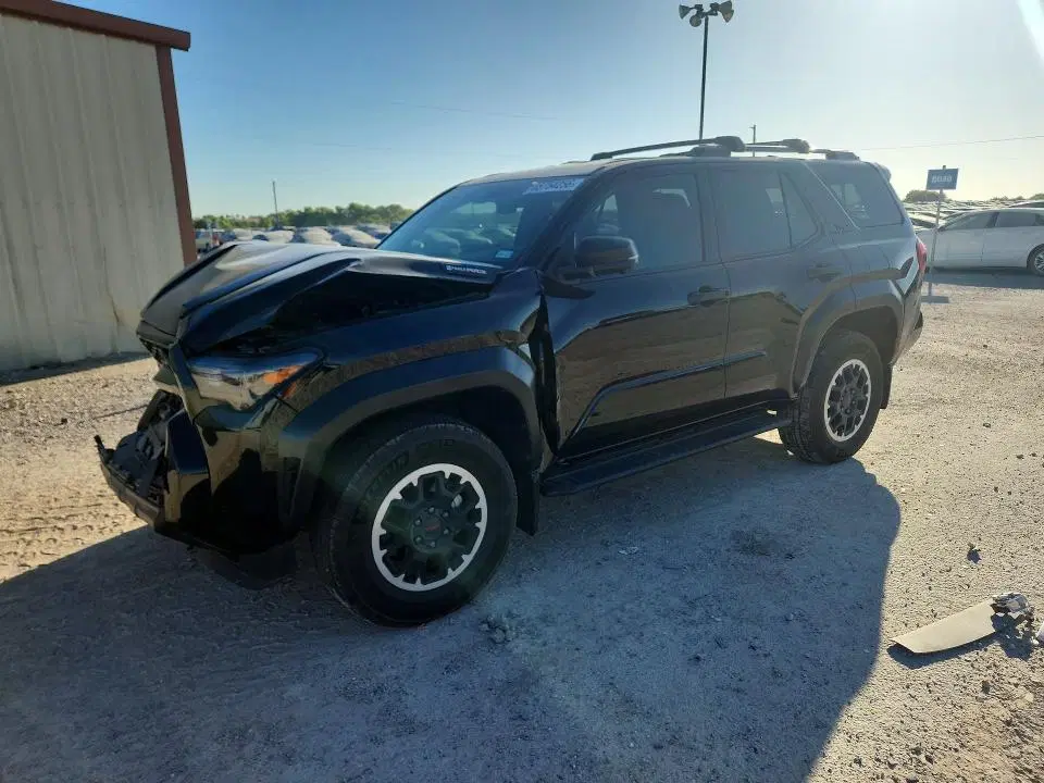JTEVB5BR4S5004109 — 2025 Toyota 4RUNNER, Передняя часть (Front End), фото до ремонта